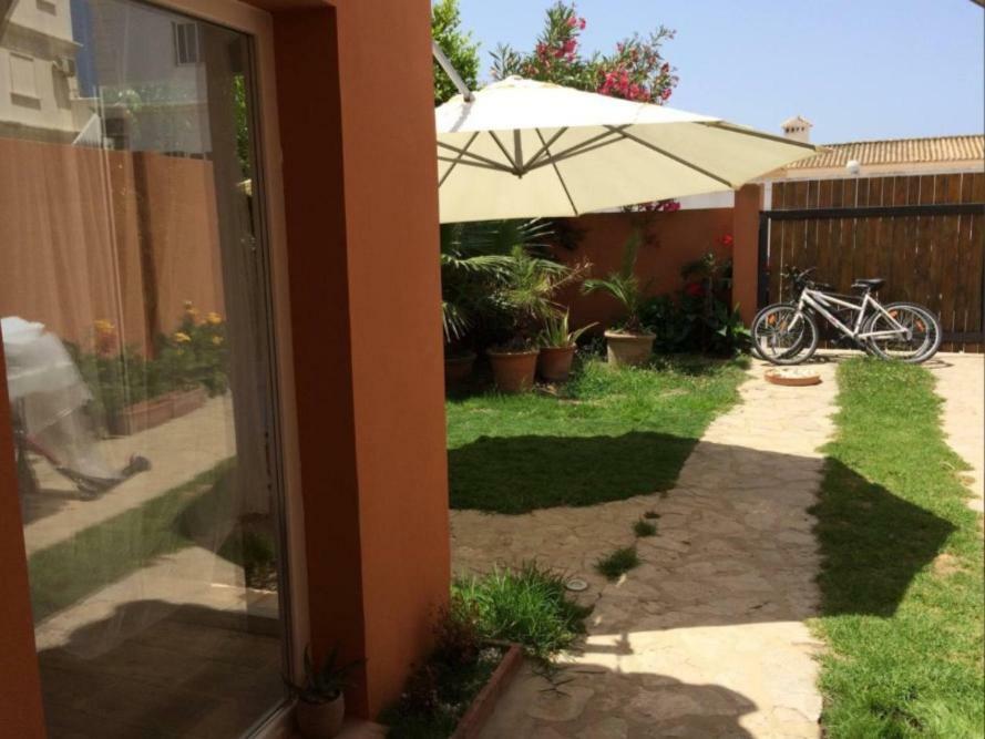 Beach Apartment Garden And Wifi タリファ エクステリア 写真